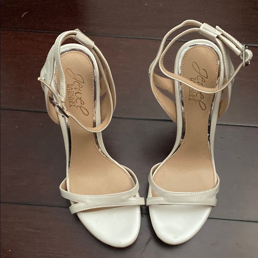 Elegant jewel Bagley Mishka, pearl White Women's Heels wedding
